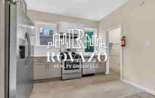 featured image of 17 Earl St #2