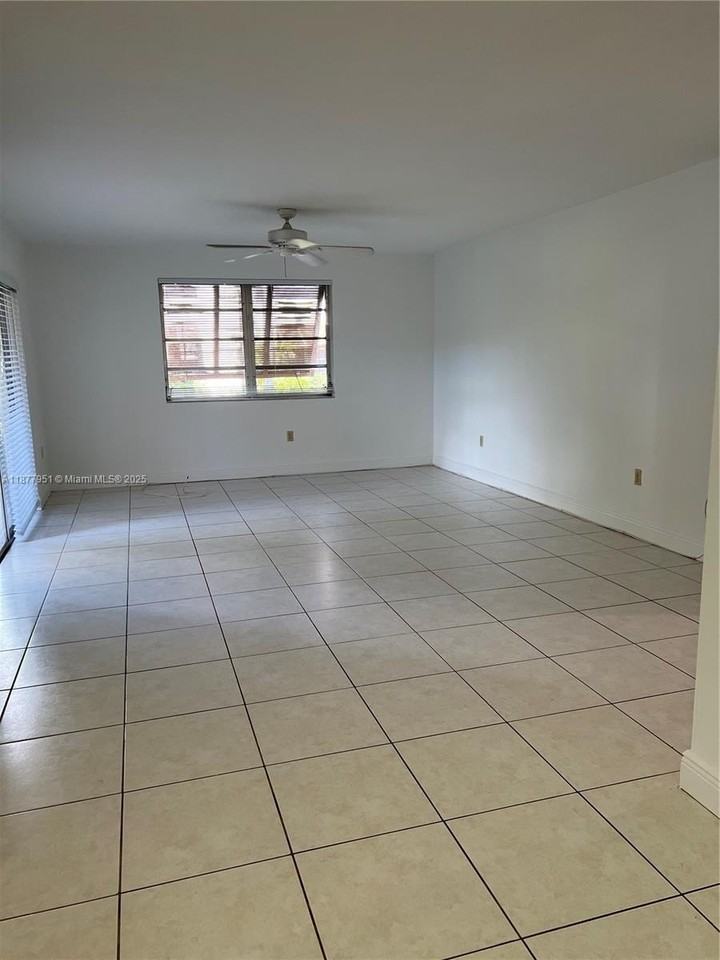 9472 Sw 77th Ave #P3 - Photo 3 of 6