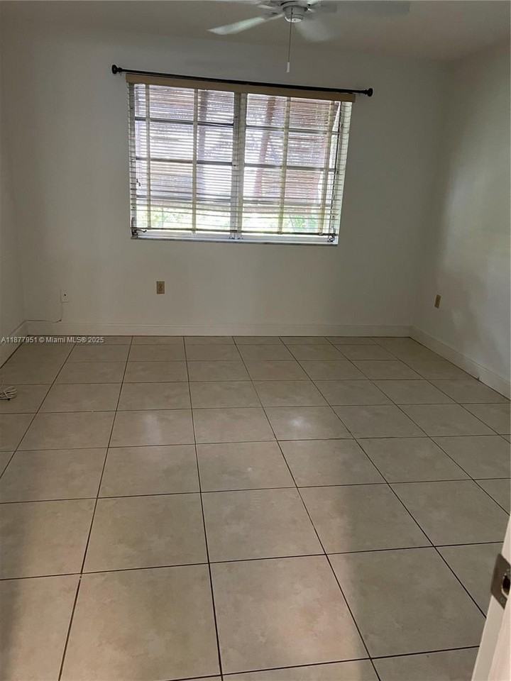 9472 Sw 77th Ave #P3 - Photo 6 of 6