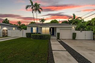 570 Sw 45th Ave - Photo 1 of 1