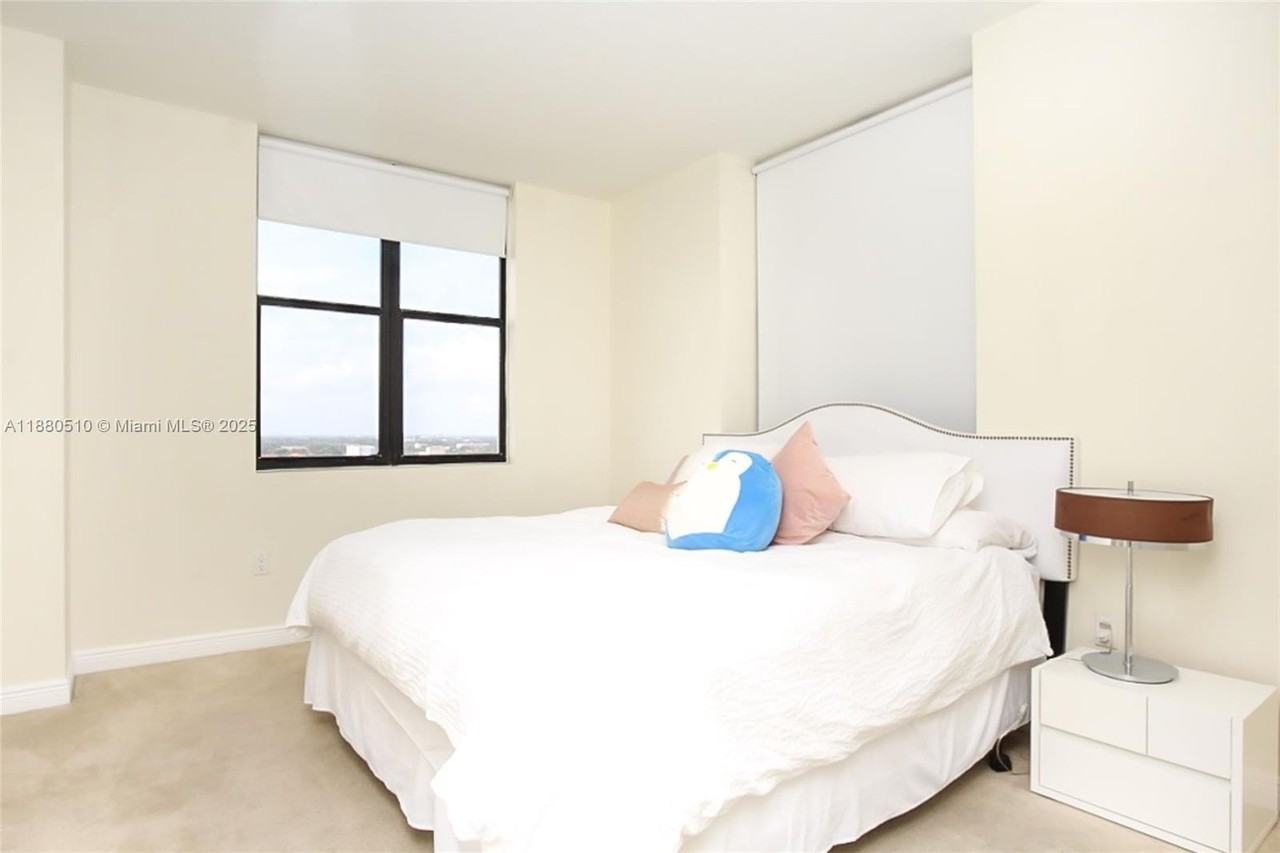 888 Southwest 37th Avenue #1417 - Photo 7 of 17