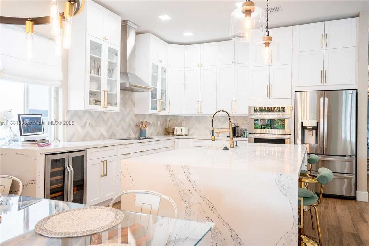 13000 Sw 52nd St - Photo 6 of 16