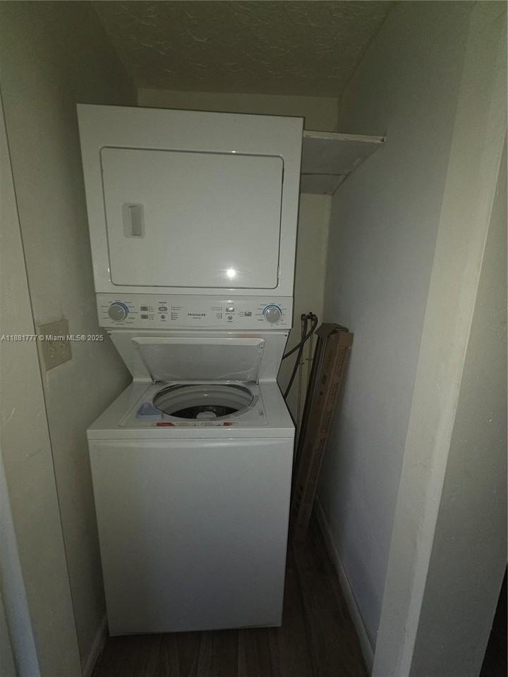 503 N 25th St #B - Photo 4 of 9