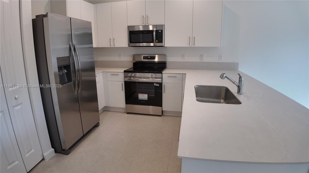 35761 Sw 178th Ct #35761 - Photo 5 of 50