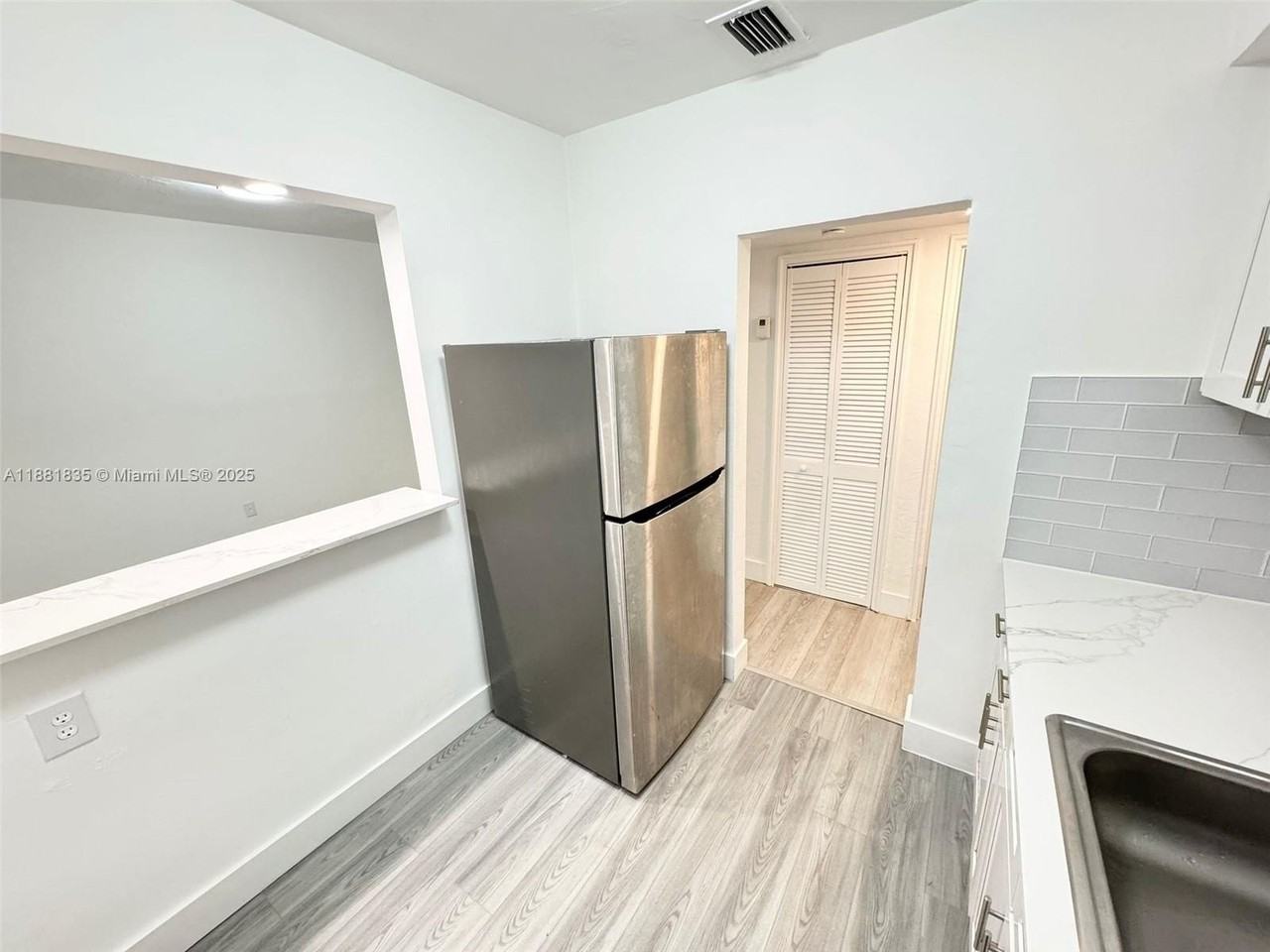 7435 Byron Ave #2 - Photo 5 of 35