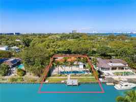 featured image of 720 Lake Rd