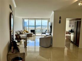 1000 E Island Blvd #811 - Photo 1 of 1