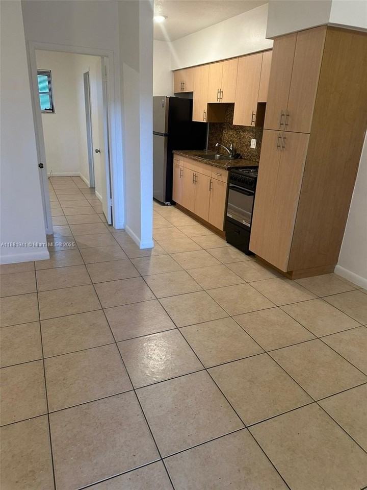 12605 Northeast 13th Avenue #3