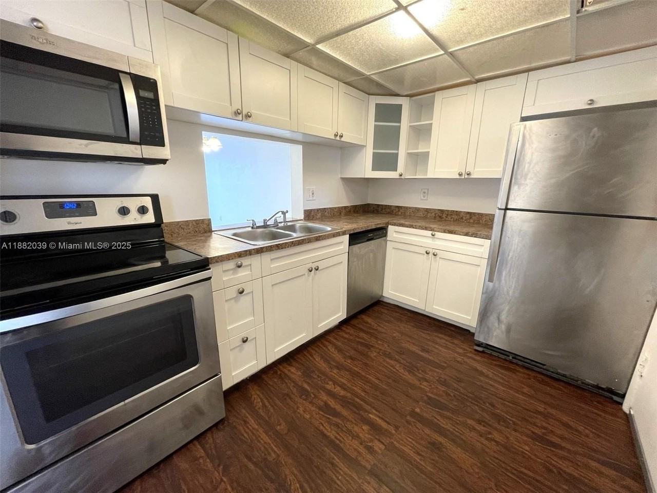 2800 Nw 56th Ave #A202 - Photo 2 of 10