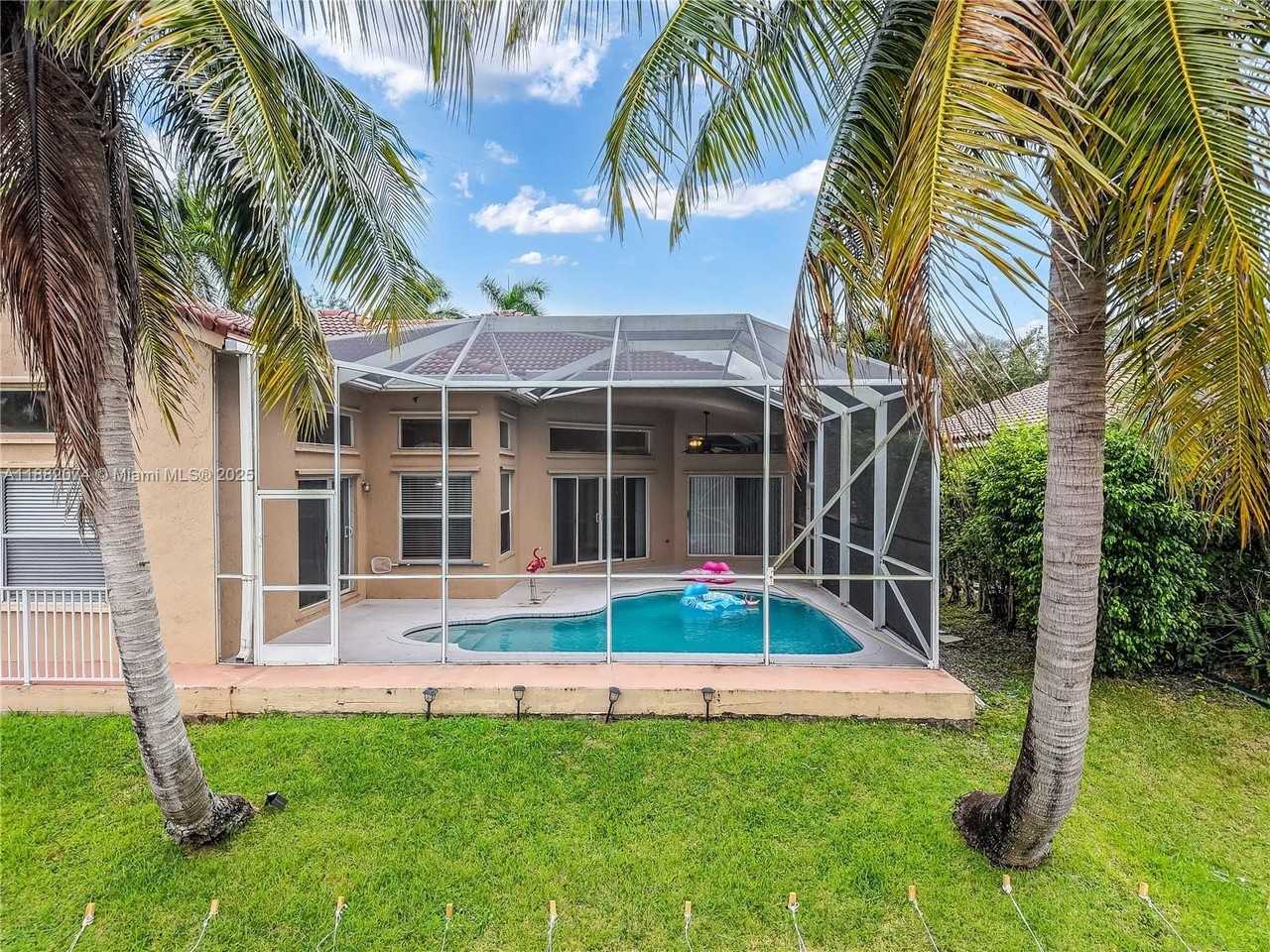 10337 Nw 53rd Ct - Photo 5 of 40