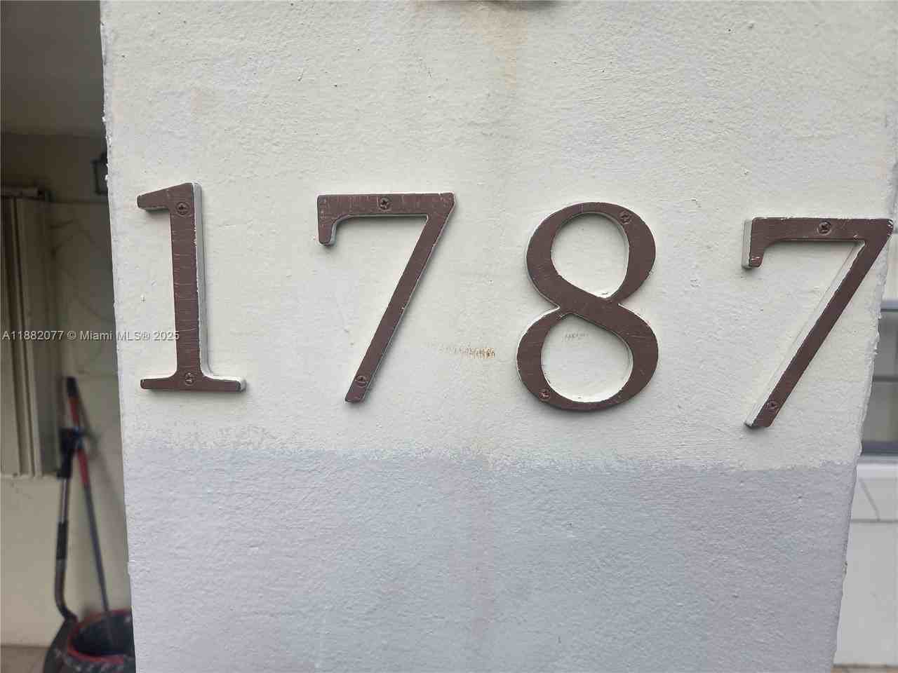 1787 Ne 173rd St - Photo 5 of 12