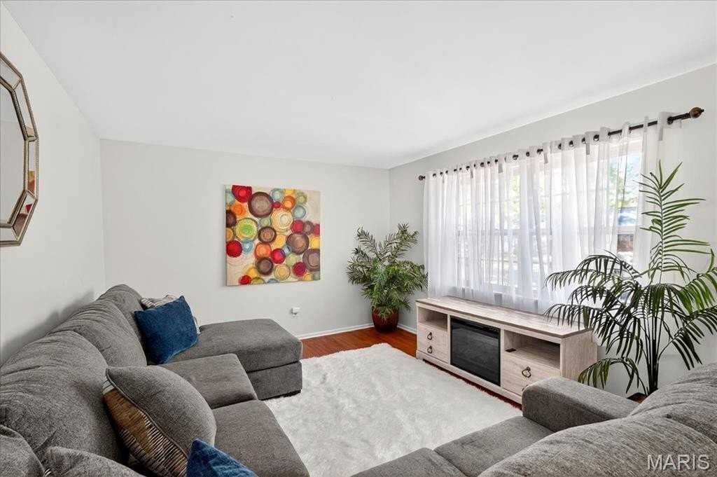 354 Burncoate Dr - Photo 6 of 34