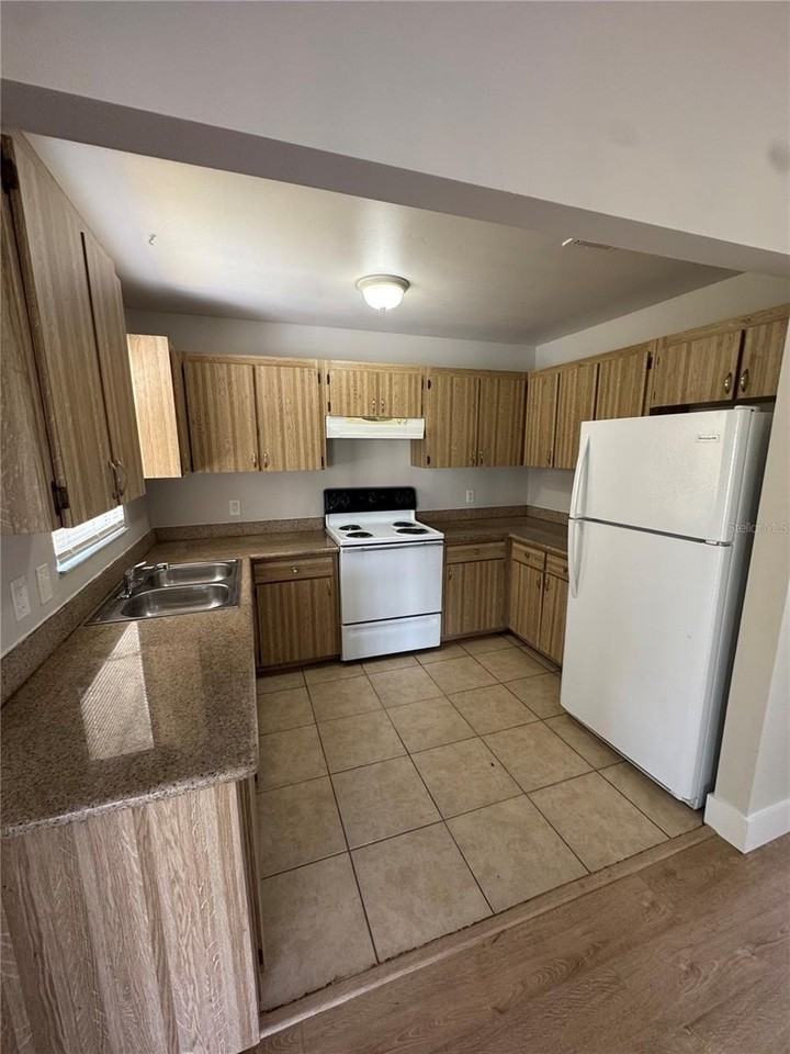 725 Caribou Dr - Photo 4 of 12