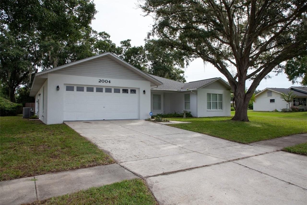 2004 E Timberlane Dr - Photo 2 of 49