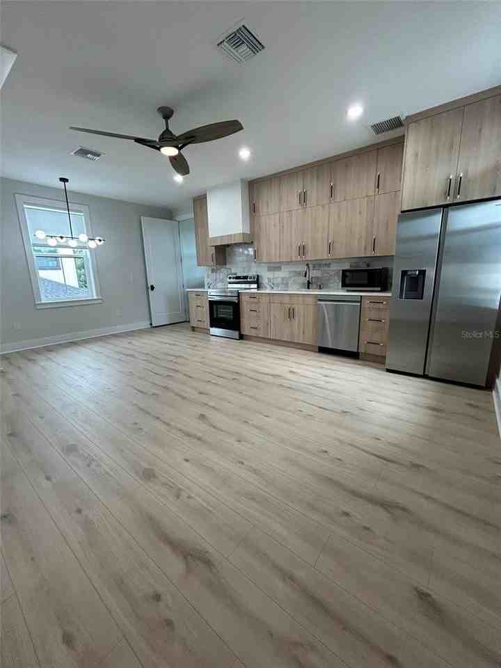 468 44th Ave N #1-2 - Photo 3 of 12