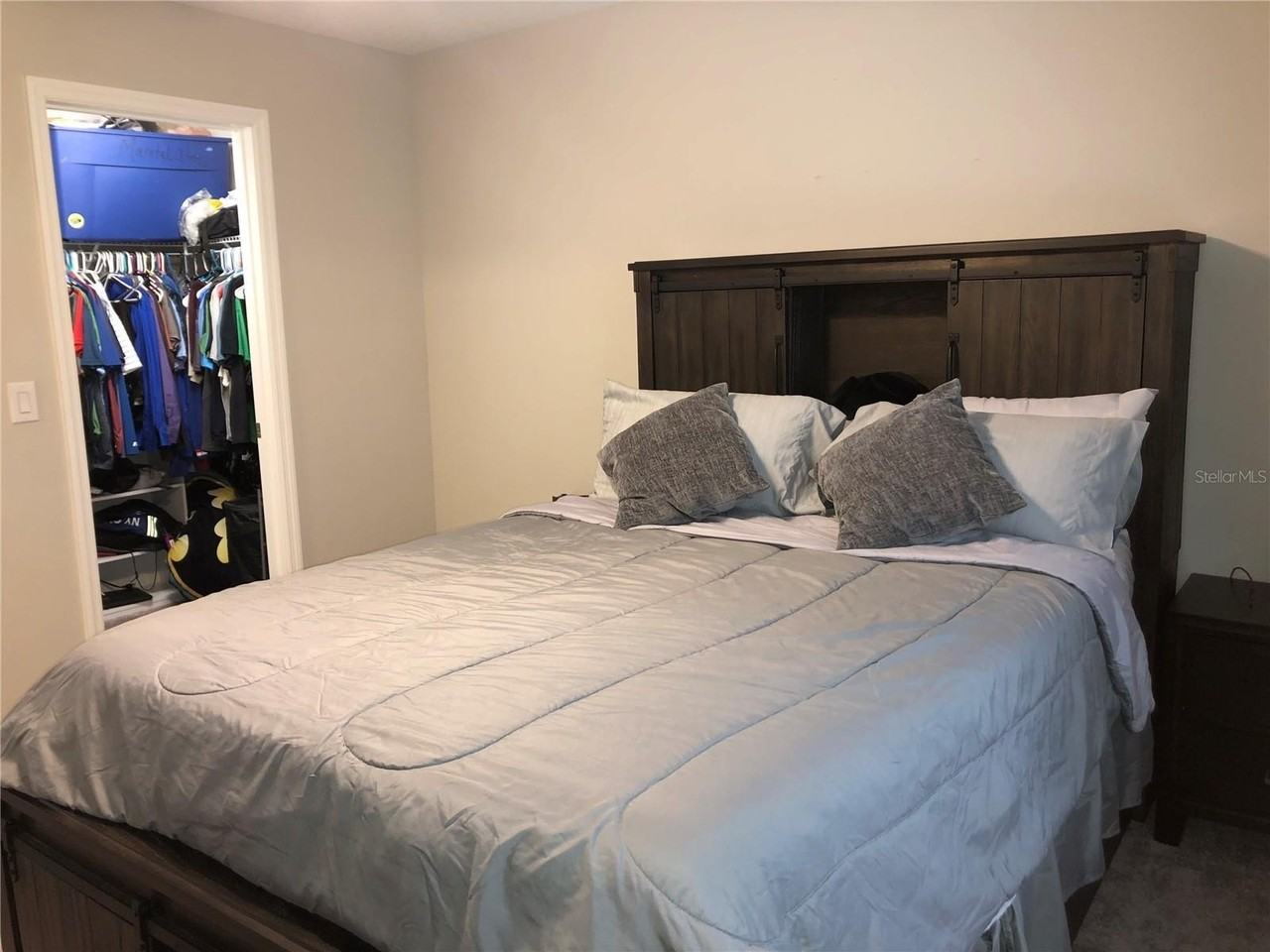 10549 Oakside Drive - Photo 7 of 19