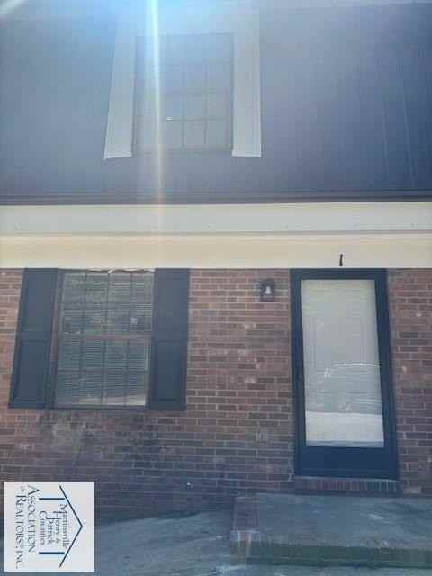 918 Blankenship Rd - Photo 3 of 24