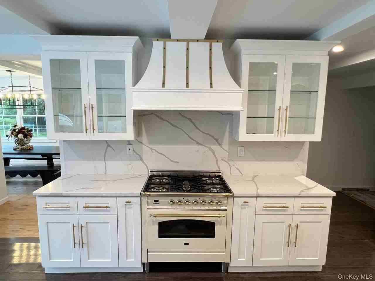 87 Wheatley Rd - Photo 3 of 16