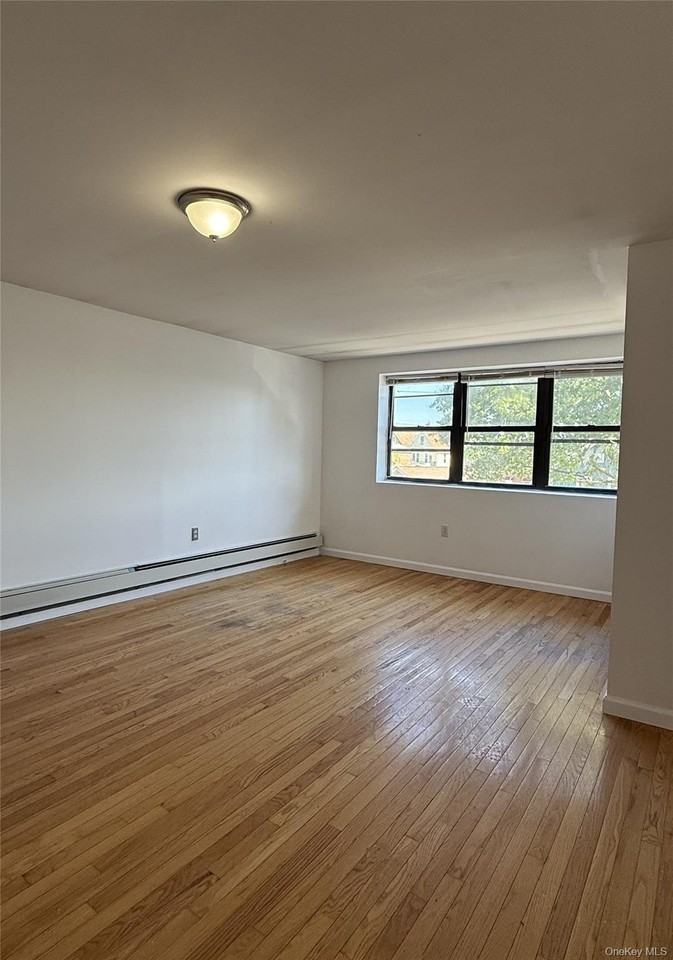 1363 Gillespie Ave - Photo 2 of 15