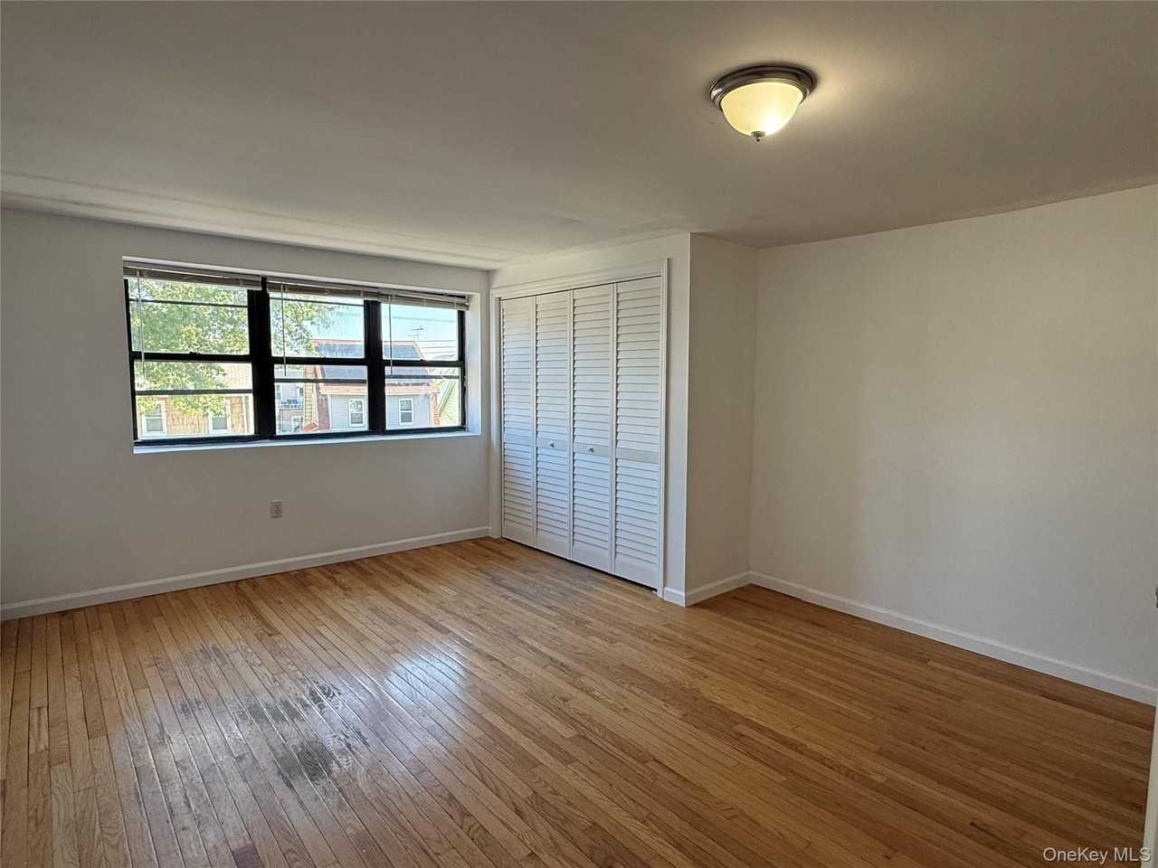 1363 Gillespie Ave - Photo 6 of 15