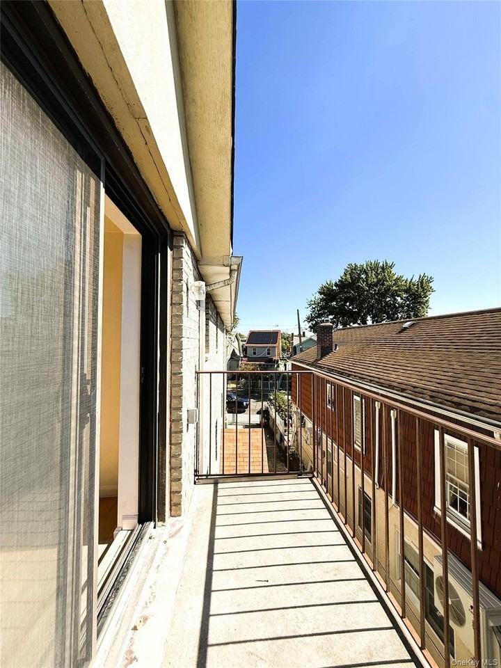 1363 Gillespie Ave - Photo 7 of 15