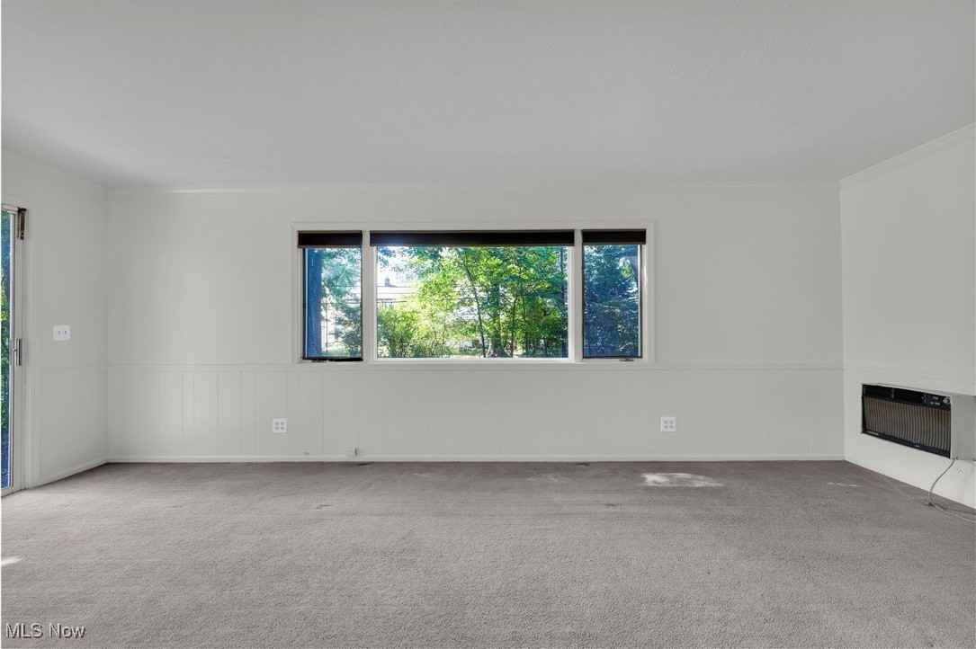 1044 S Belvoir Blvd - Photo 5 of 32