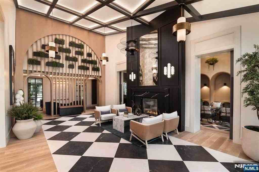 18 Park Ave - Photo 3 of 33