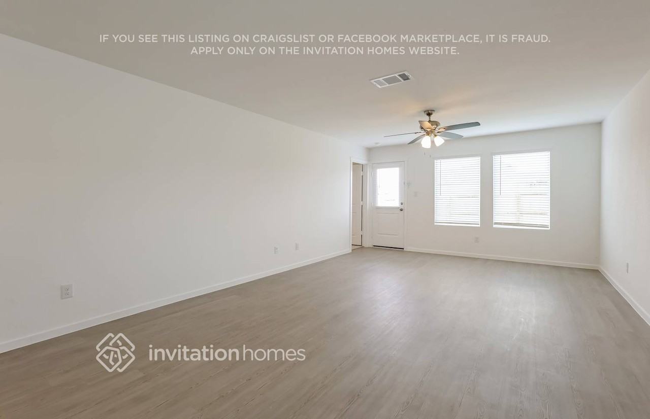 3704 Axis Hill St - Photo 4 of 17