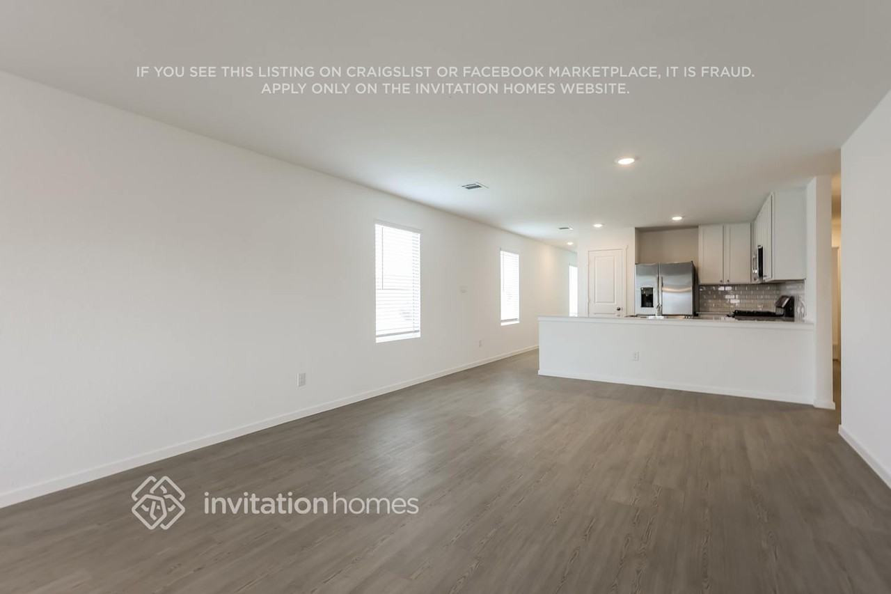 3704 Axis Hill St - Photo 5 of 17