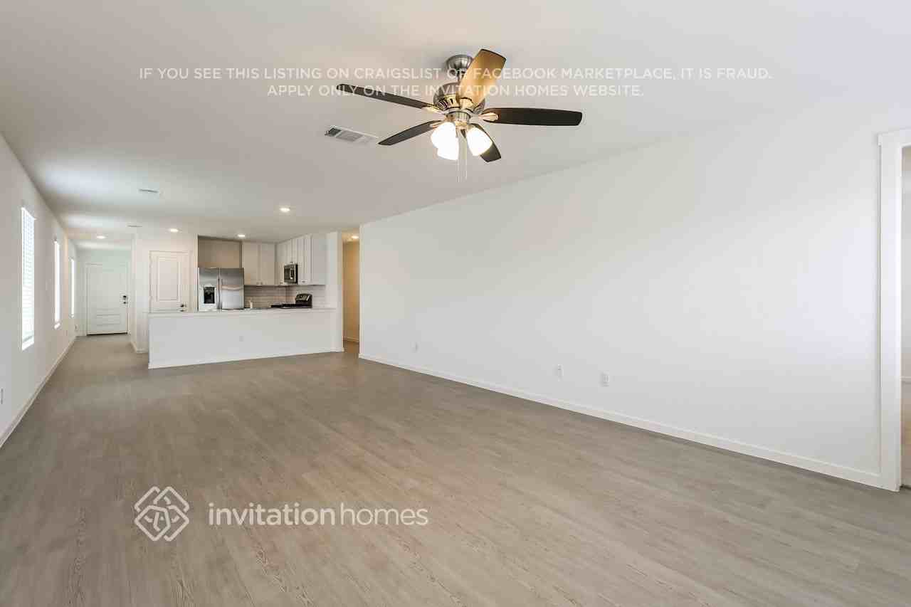 3704 Axis Hill St - Photo 6 of 17