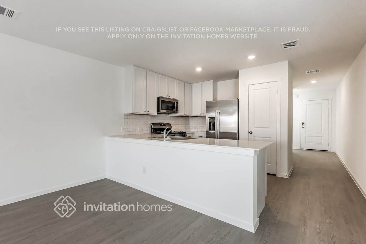 3724 Axis Hill St - Photo 6 of 17