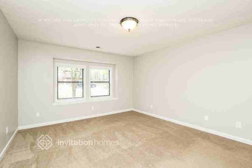 2460 Deerfield Dr Nw - Photo 3 of 18