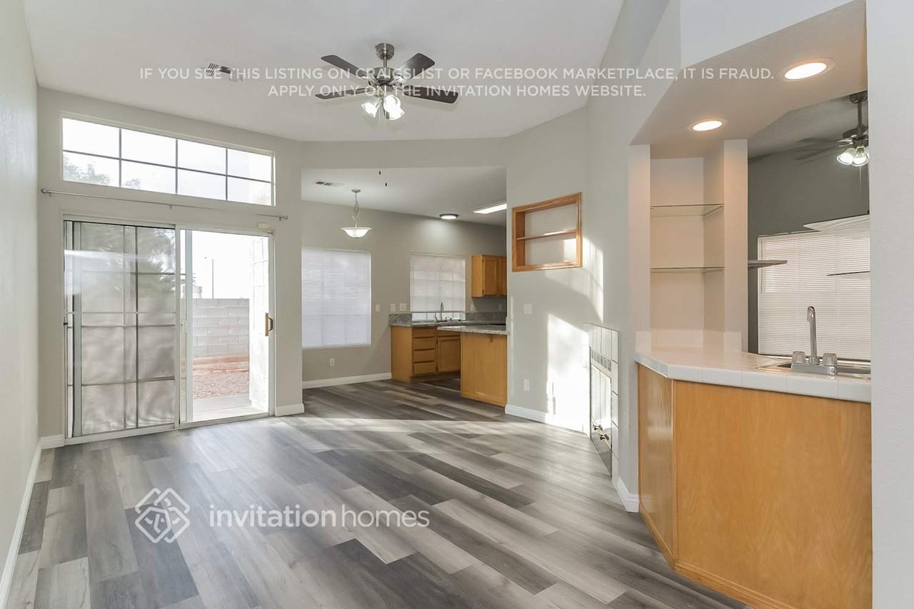 436 Tiger Lily Way - Photo 5 of 13