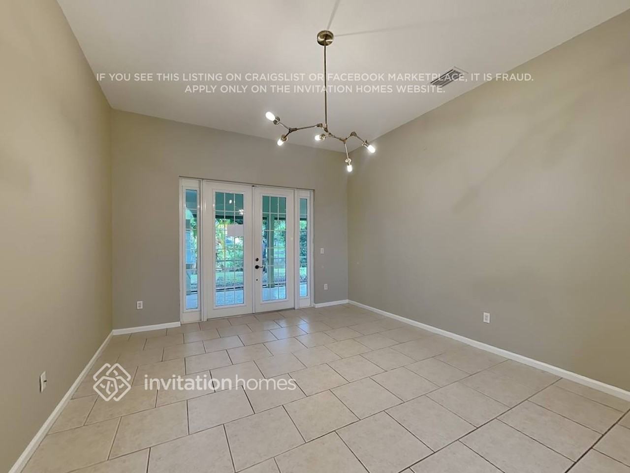 2293 Stonegate Dr - Photo 4 of 28