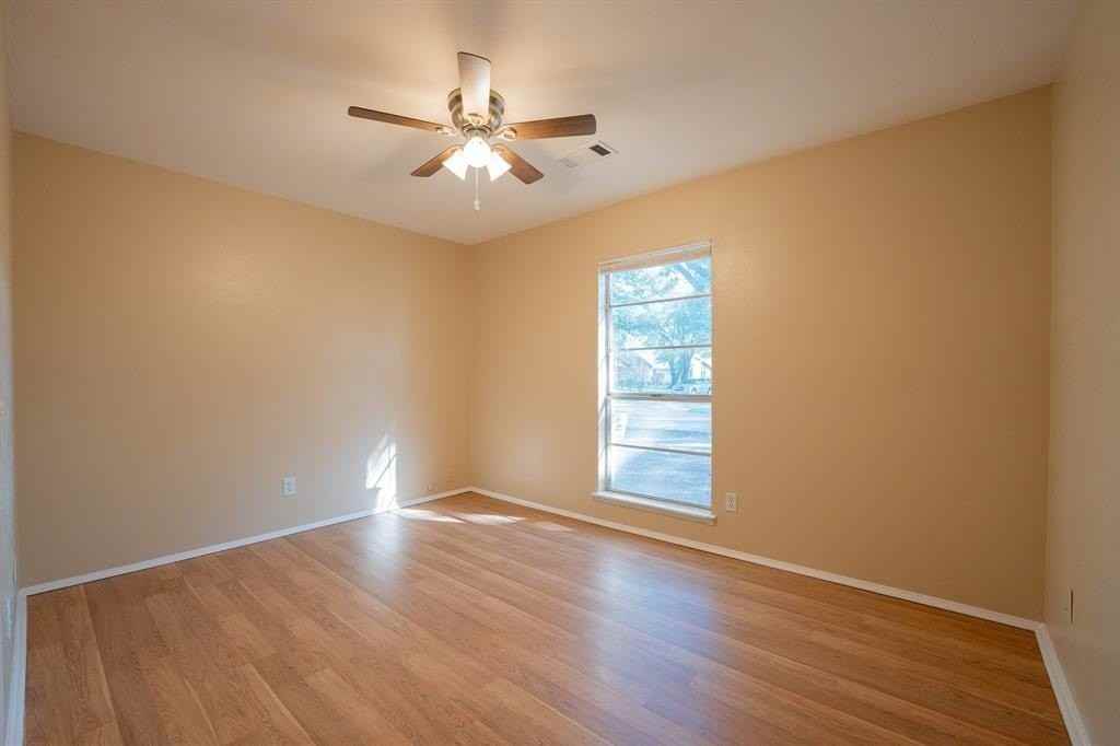 4401 Mint Dr - Photo 4 of 13