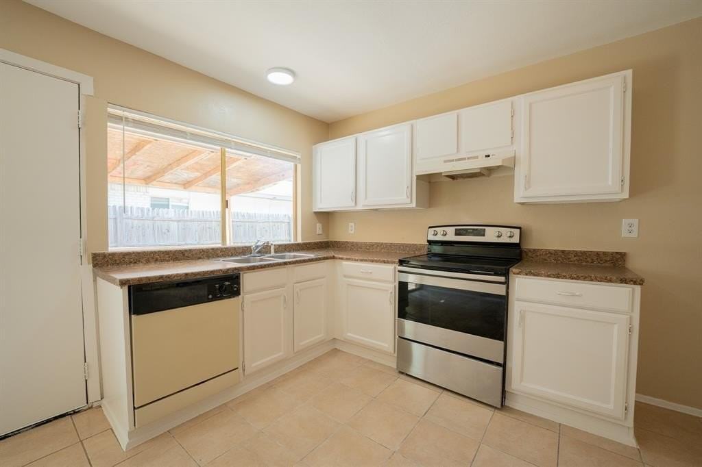 4401 Mint Dr - Photo 7 of 13