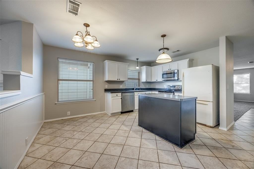 1309 Mallard Dr - Photo 7 of 25