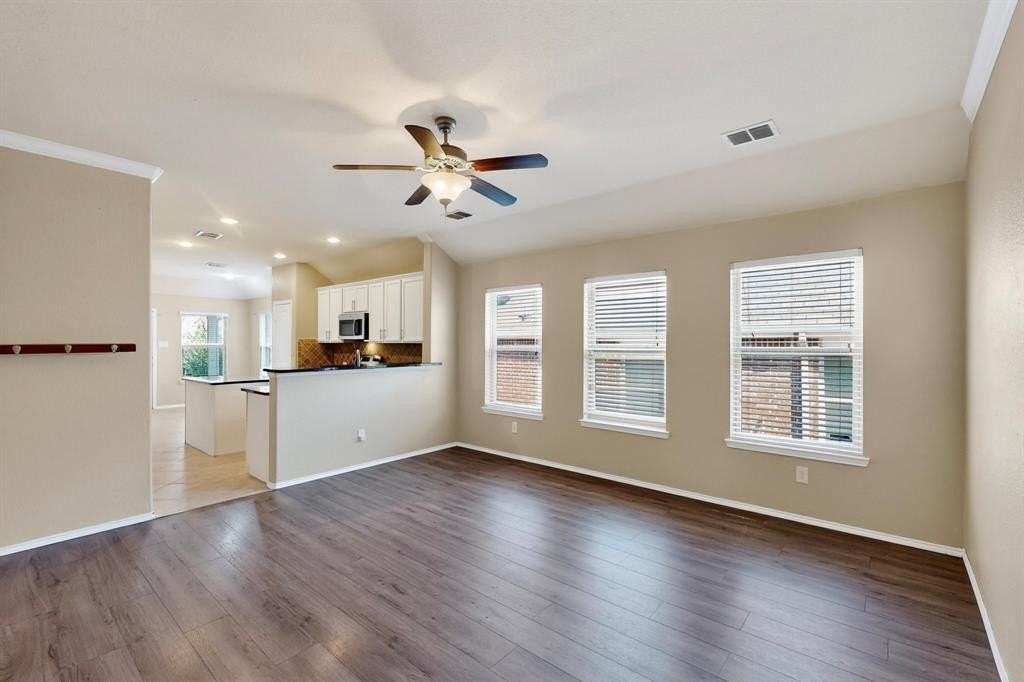 520 Cheyenne Dr - Photo 4 of 39