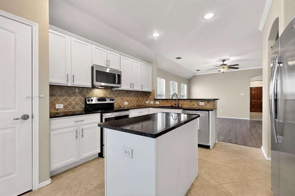 520 Cheyenne Dr - Photo 6 of 39