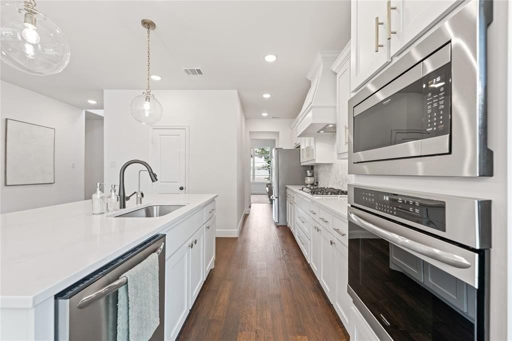 5244 Ranchero Trail - Photo 7 of 31