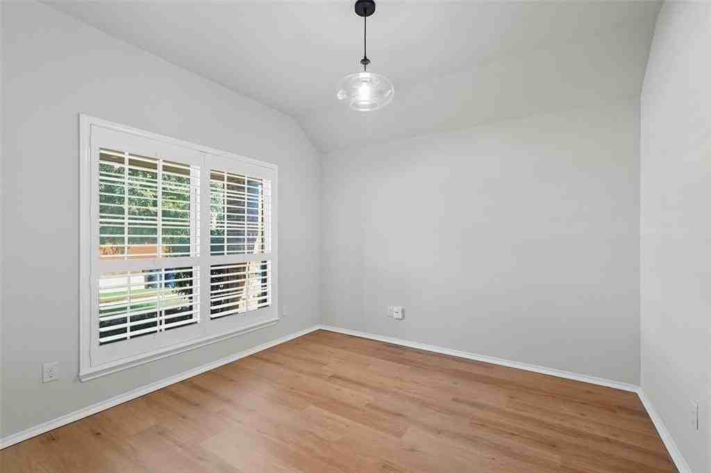 10337 Pear Valley Road - Photo 4 of 22