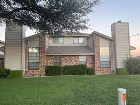 4300 Hulen Cir E - Photo 1 of 1