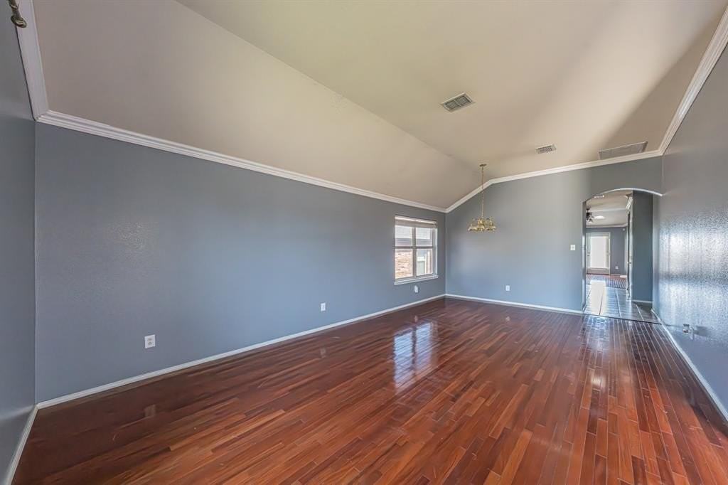 8115 Guadalupe Rd - Photo 3 of 32