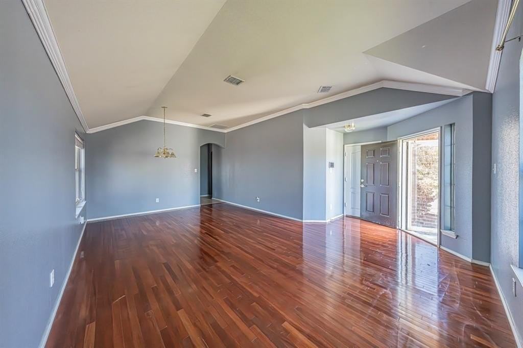 8115 Guadalupe Rd - Photo 4 of 32