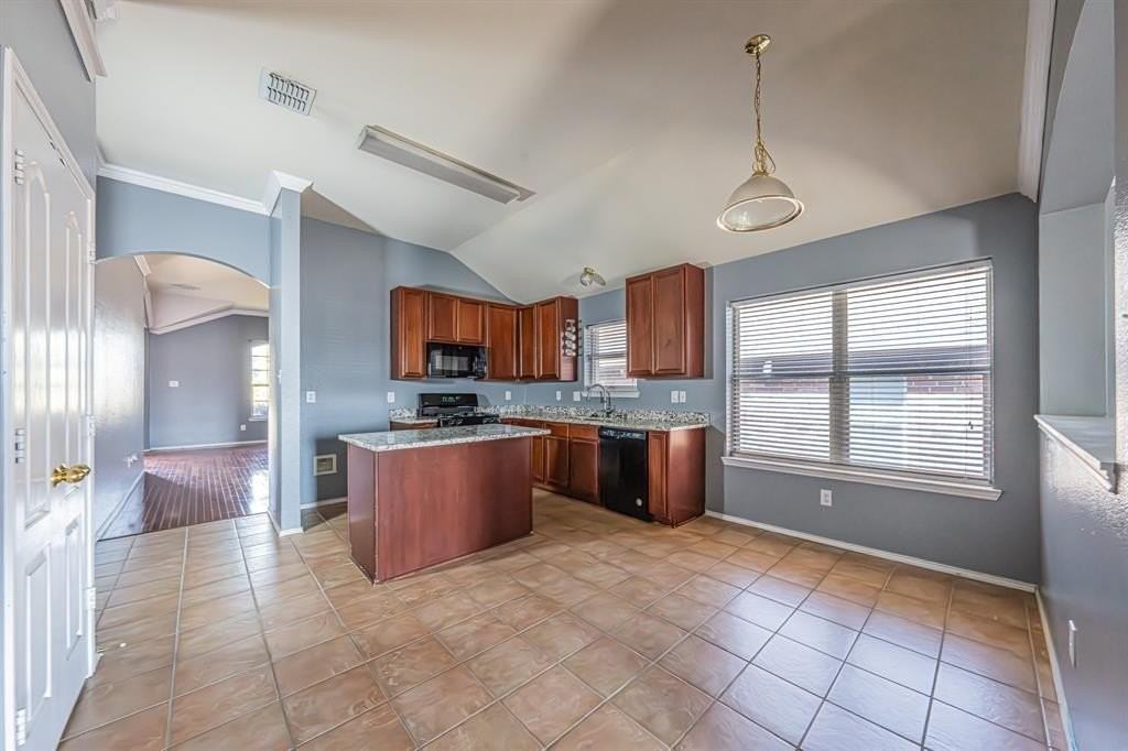 8115 Guadalupe Rd - Photo 7 of 32