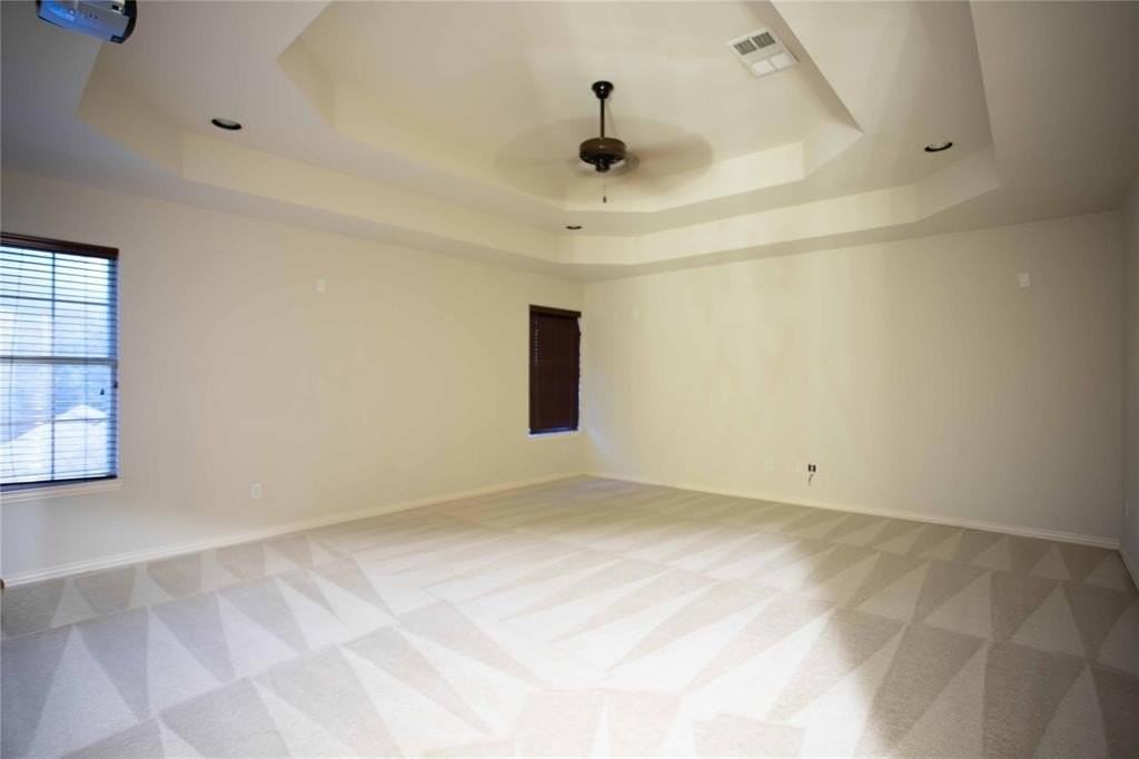 136 Meredith Drive - Photo 4 of 19