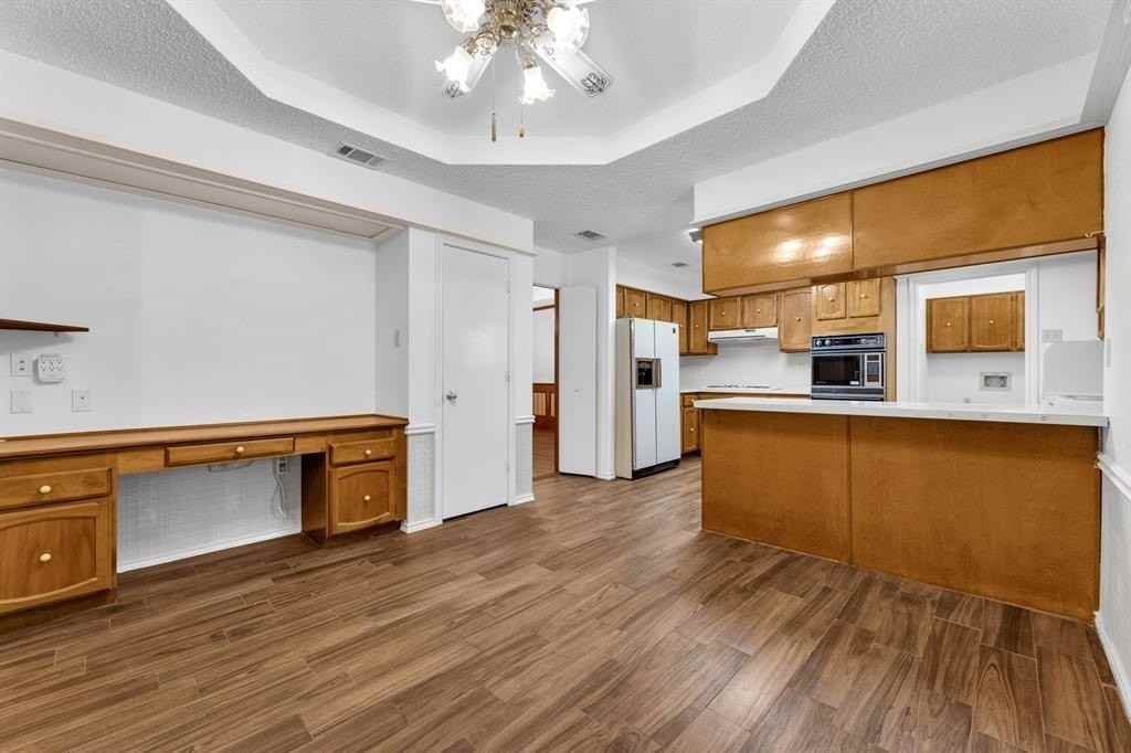 3401 Colonial Dr - Photo 5 of 23