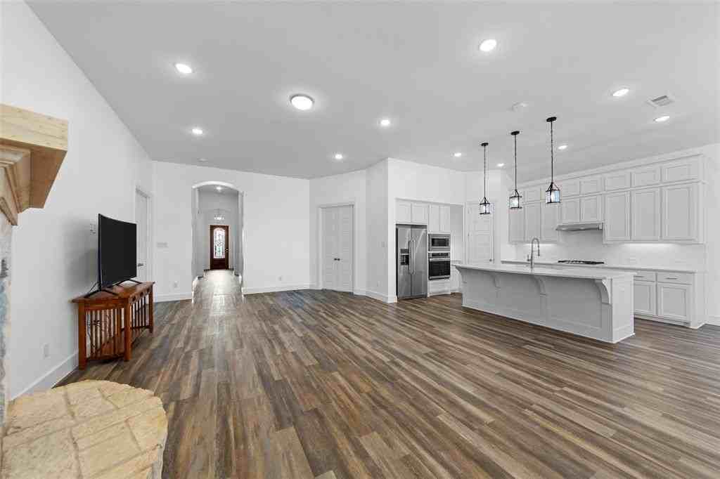 2025 St Andrews Dr - Photo 4 of 40