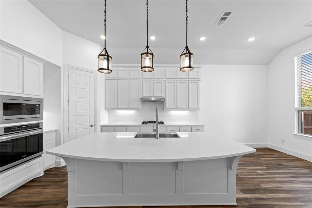 2025 St Andrews Dr - Photo 6 of 40