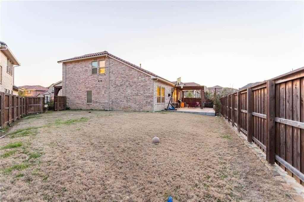 423 Palacio St - Photo 2 of 18